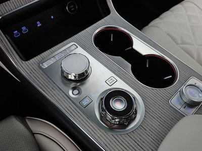 2024 Genesis GV80 thumbnail 12