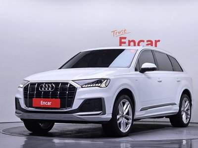 AUDI Q7 - 1