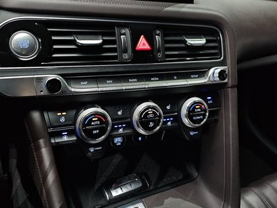 2021 Genesis THE NEW G70 — миниатюра 16
