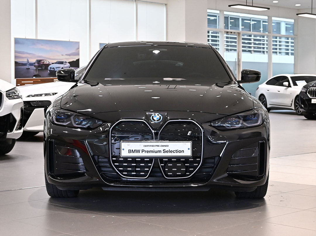 BMW I4 - View 1