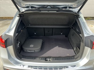 MERCEDES-BENZ EQA - 7