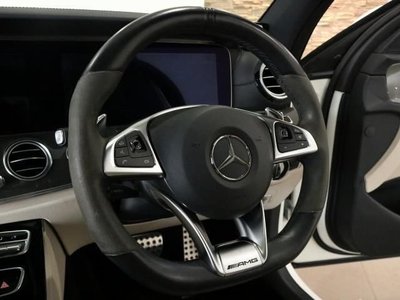 MERCEDES-BENZ E-CLASS - 9