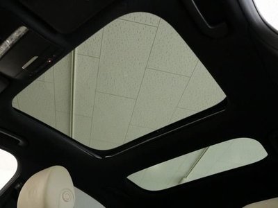 MERCEDES-BENZ E-CLASS - 7