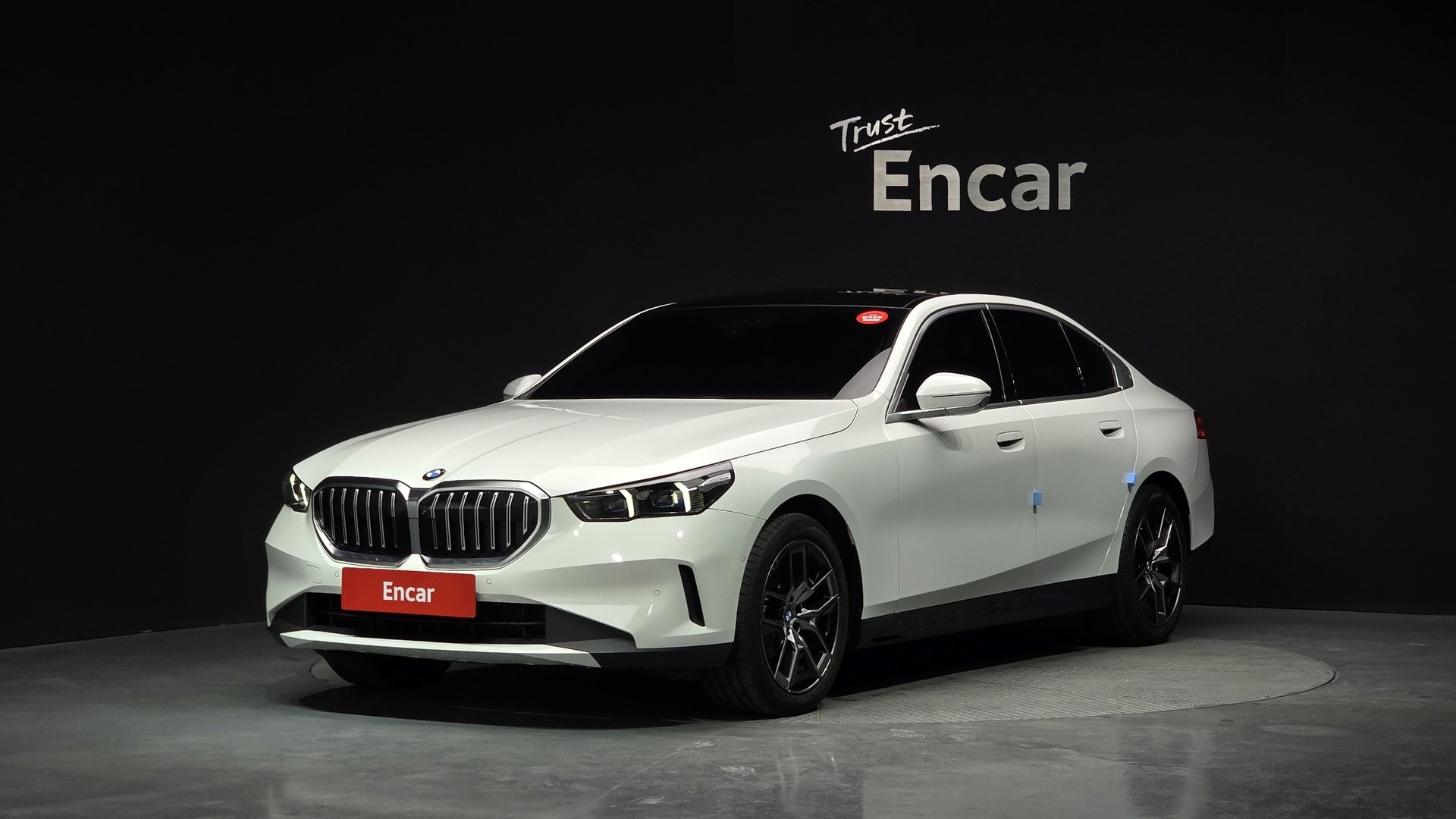 BMW 5 SERIES - View 1