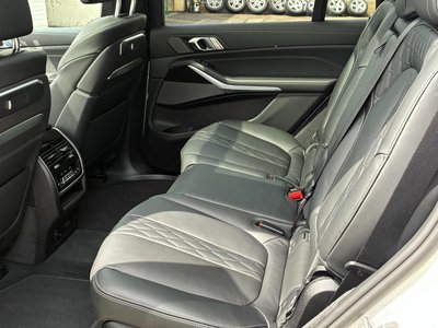 2025 BMW X7 — миниатюра 26