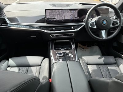 BMW X7 - 7