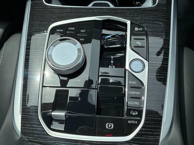 2025 BMW X7 — миниатюра 12