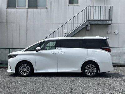 2025 Toyota ALPHARD photo 10