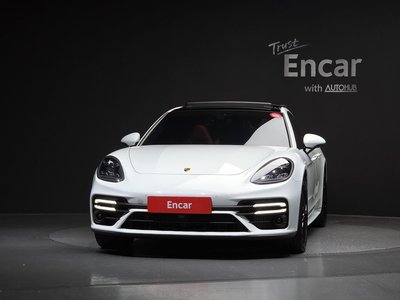 PORSCHE PANAMERA - 2