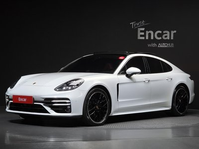 PORSCHE PANAMERA - 1