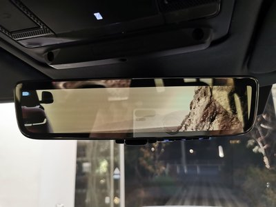 LAND ROVER DEFENDER - 10