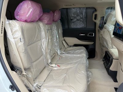 2026 Toyota LAND CRUISER 300 缩略图 36