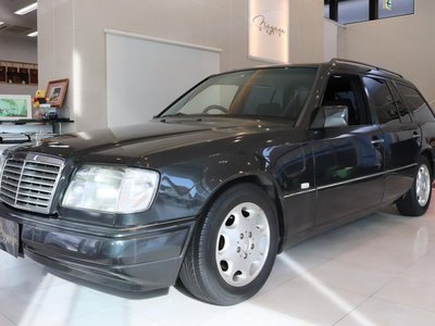 MERCEDES-BENZ E-CLASS - 2