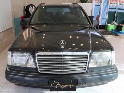 MERCEDES-BENZ E-CLASS - 3