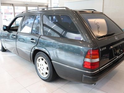 MERCEDES-BENZ E-CLASS - 8