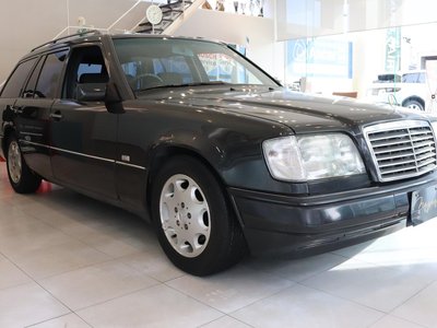 MERCEDES-BENZ E-CLASS - 6