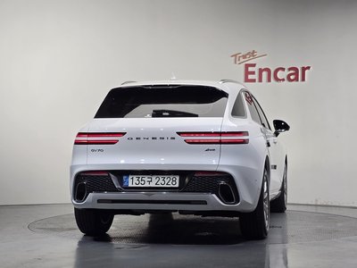 2021 Genesis GV70 photo 4