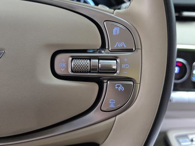 2021 Genesis GV70 thumbnail 22
