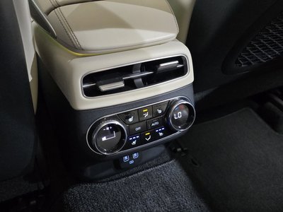 2021 Genesis GV70 thumbnail 30