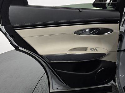 2021 Genesis GV70 thumbnail 16