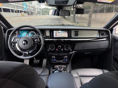 ROLLS-ROYCE PHANTOM - 4