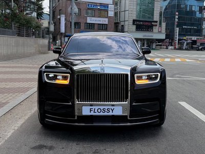 ROLLS-ROYCE PHANTOM - 2