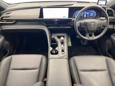 TOYOTA CROWN CROSSOVER - 2