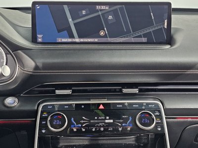 2020 Genesis GV80 — миниатюра 14
