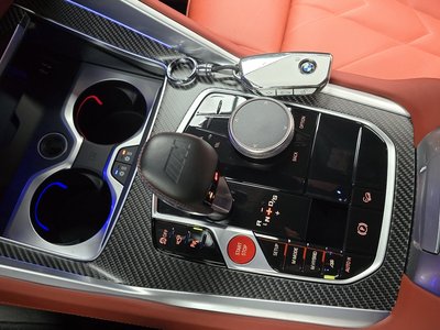 2024 BMW XM thumbnail 12