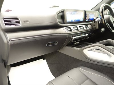 2024 Mercedes-BENZ GLS — миниатюра 18