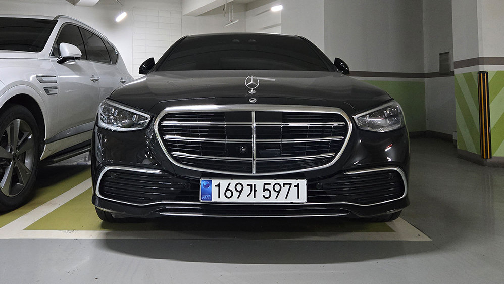 MERCEDES-BENZ S-CLASS - View 1