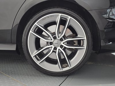 MERCEDES-BENZ E-CLASS - 8