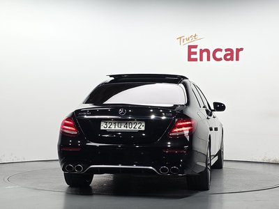 MERCEDES-BENZ E-CLASS - 3