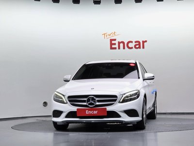 2019 Mercedes-BENZ C-CLASS photo 2