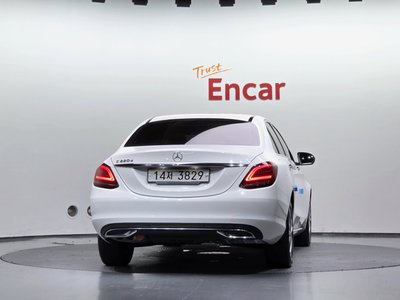 2019 Mercedes-BENZ C-CLASS photo 4