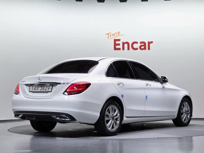 2019 Mercedes-BENZ C-CLASS photo 3
