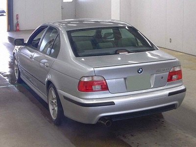 BMW 5 SERIES - 2