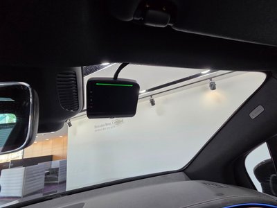 MERCEDES-BENZ EQE - 7