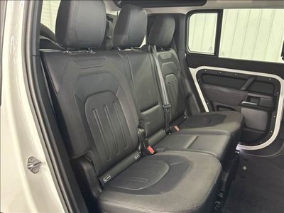 LAND ROVER DEFENDER - 8