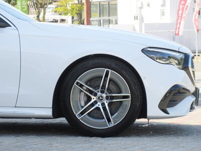 MERCEDES-BENZ E-CLASS WAGON - 10