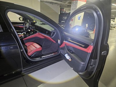 PORSCHE PANAMERA - 8