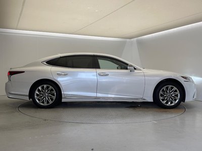 2018 Lexus LS — миниатюра 25
