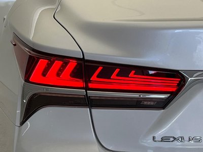 2018 Lexus LS — миниатюра 28