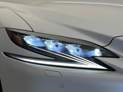 2018 Lexus LS — миниатюра 12