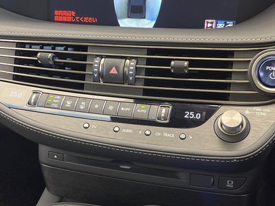 2018 Lexus LS — миниатюра 66