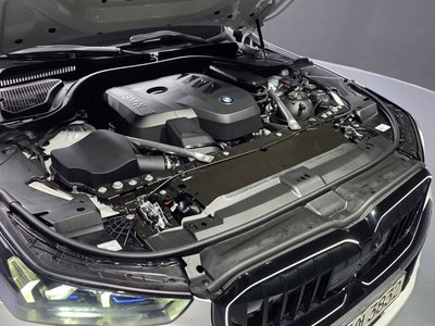 2024 BMW 5 SERIES — фото 7