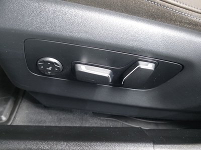 2024 BMW 5 SERIES thumbnail 31