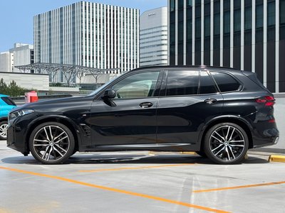 2025 BMW X5 照片 2