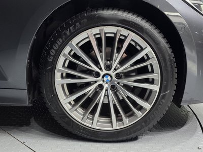 BMW 3 SERIES - 8