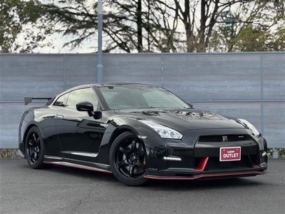 NISSAN GT-R - 2